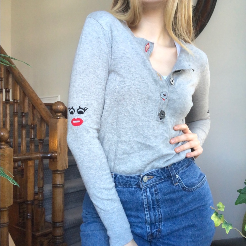 Lisa Todd Detail Grey Longsleeve